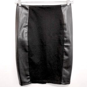 Liverpool Faux Leather Side Panels Pull-On Stretch Black Pencil Skirt